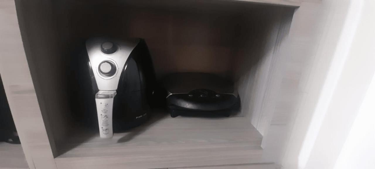 Apart no centro com 2 quartos, ar condicionado, internet, churrasqueira, cozinha completa e máquina de lavar roupas - O APTO NÃO É COMPARTILHADO COM OUTRAS PESSOAS Uniao Da Vitoria Exterior foto