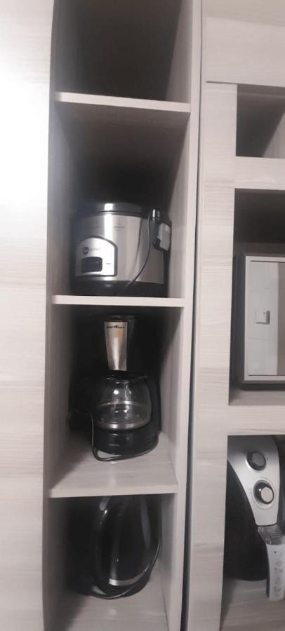 Apart no centro com 2 quartos, ar condicionado, internet, churrasqueira, cozinha completa e máquina de lavar roupas - O APTO NÃO É COMPARTILHADO COM OUTRAS PESSOAS Uniao Da Vitoria Exterior foto