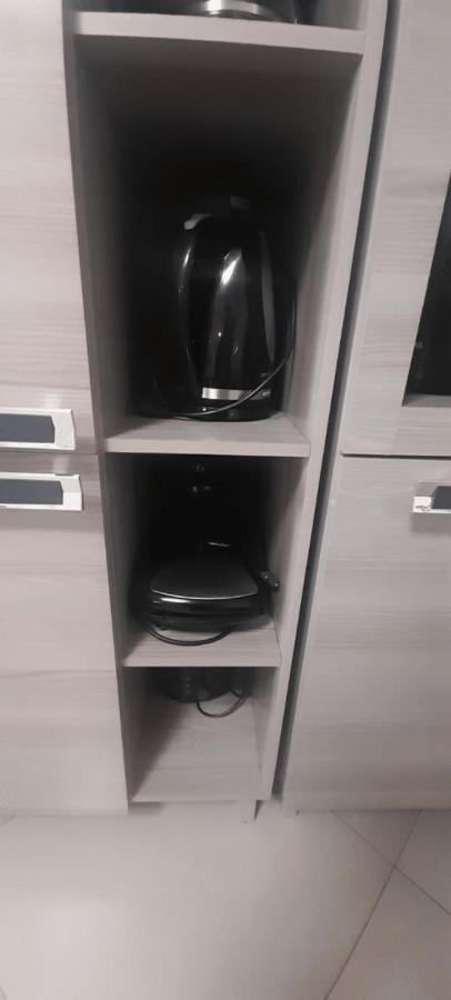 Apart no centro com 2 quartos, ar condicionado, internet, churrasqueira, cozinha completa e máquina de lavar roupas - O APTO NÃO É COMPARTILHADO COM OUTRAS PESSOAS Uniao Da Vitoria Exterior foto