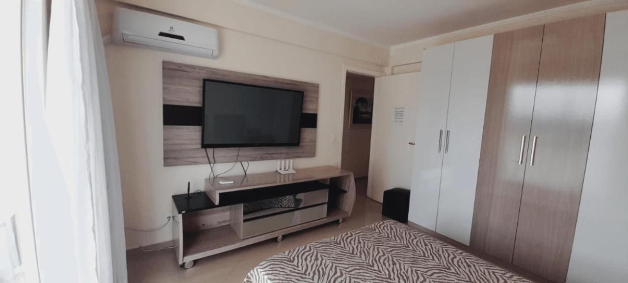 Apart no centro com 2 quartos, ar condicionado, internet, churrasqueira, cozinha completa e máquina de lavar roupas - O APTO NÃO É COMPARTILHADO COM OUTRAS PESSOAS Uniao Da Vitoria Exterior foto