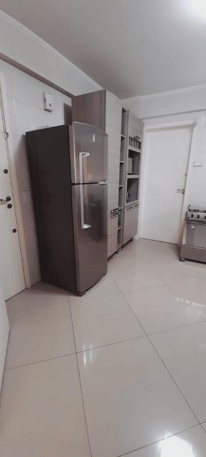 Apart no centro com 2 quartos, ar condicionado, internet, churrasqueira, cozinha completa e máquina de lavar roupas - O APTO NÃO É COMPARTILHADO COM OUTRAS PESSOAS Uniao Da Vitoria Exterior foto