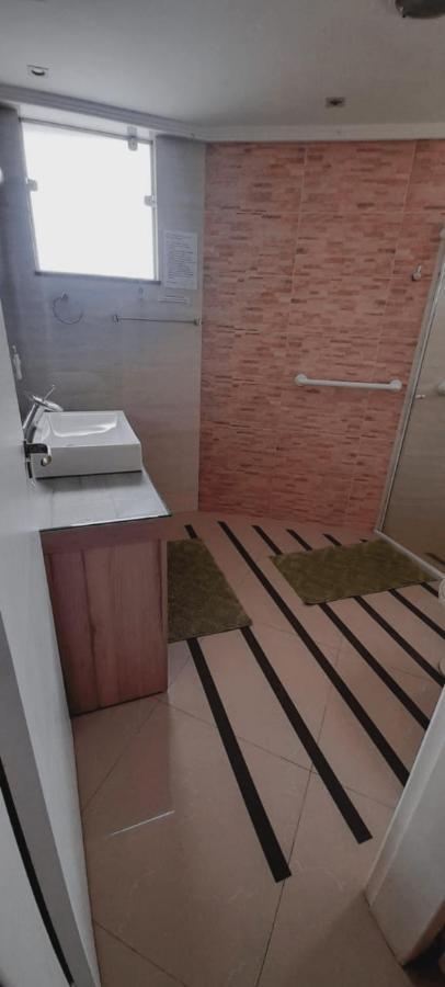 Apart no centro com 2 quartos, ar condicionado, internet, churrasqueira, cozinha completa e máquina de lavar roupas - O APTO NÃO É COMPARTILHADO COM OUTRAS PESSOAS Uniao Da Vitoria Exterior foto